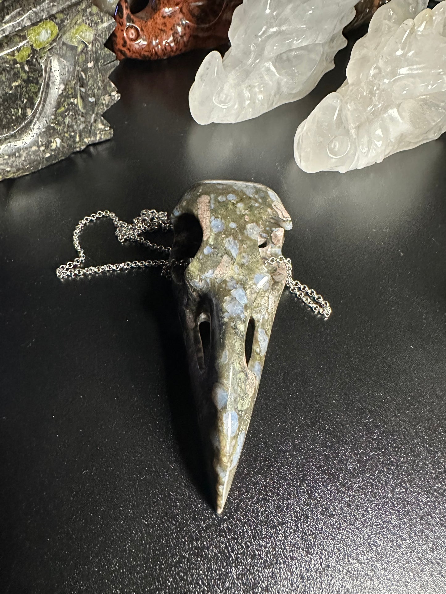 Que Sera Crystal Raven Skull
